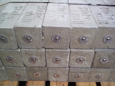 Concrete PRM monument with cap inserted PALLET